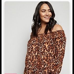 Plus size- Leopard print-Off the shoulder
